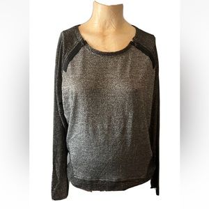Kenneth Cole New York Women's Top Long Sleeves Sliver/Gray Size M